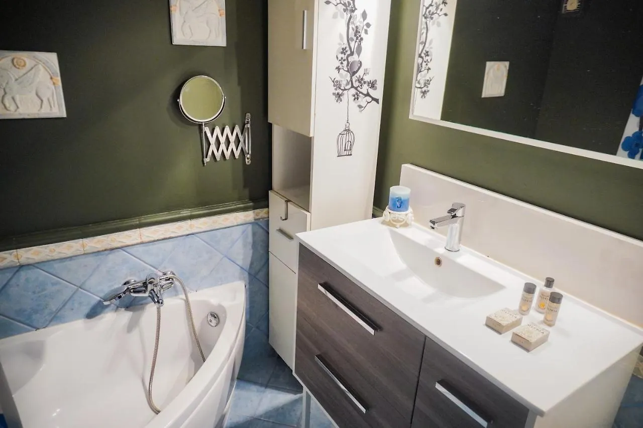 Westside City Apartment, 2 Bdrms, Vesta Philoxenia 테살로니키 아파트